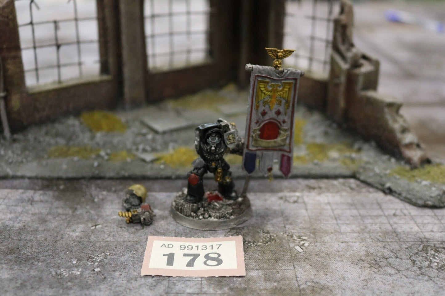 Brother Darrago Banner Space Marine Heroes Series 178 Space Marines Warhammer 40k