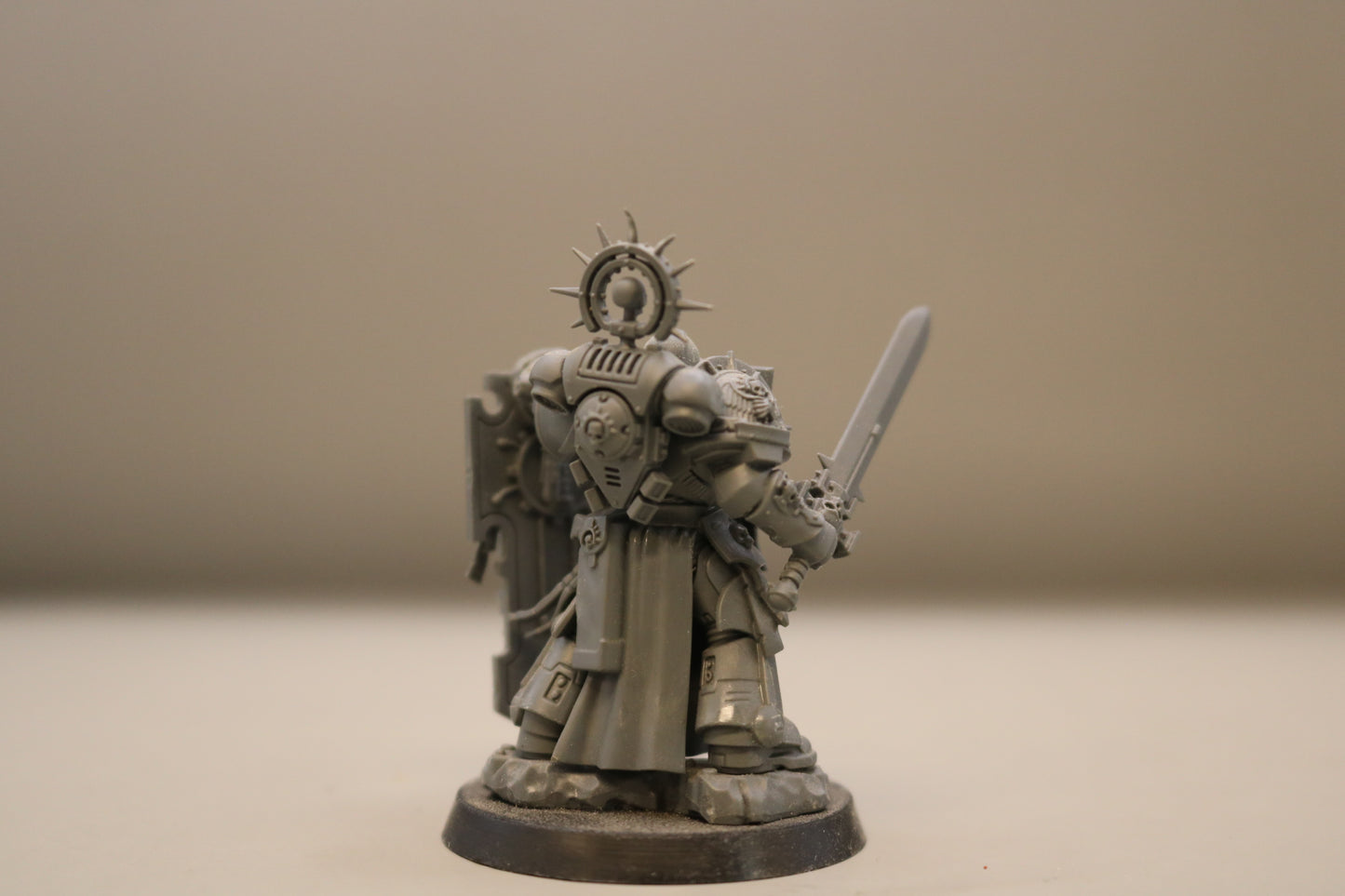 Primaris Bladeguard Captain With Relic Shield #647 Space MArines Warhammer 40k