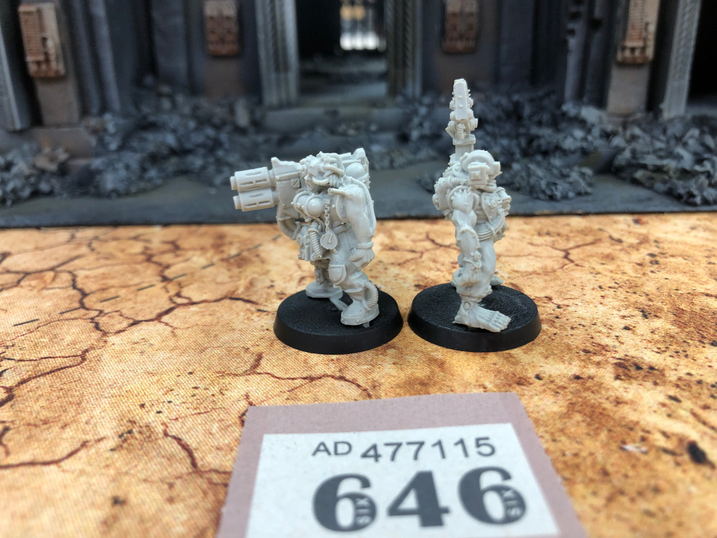 2x Servitors OOP #646 Adeptus Mechanicus Warhammer 40k