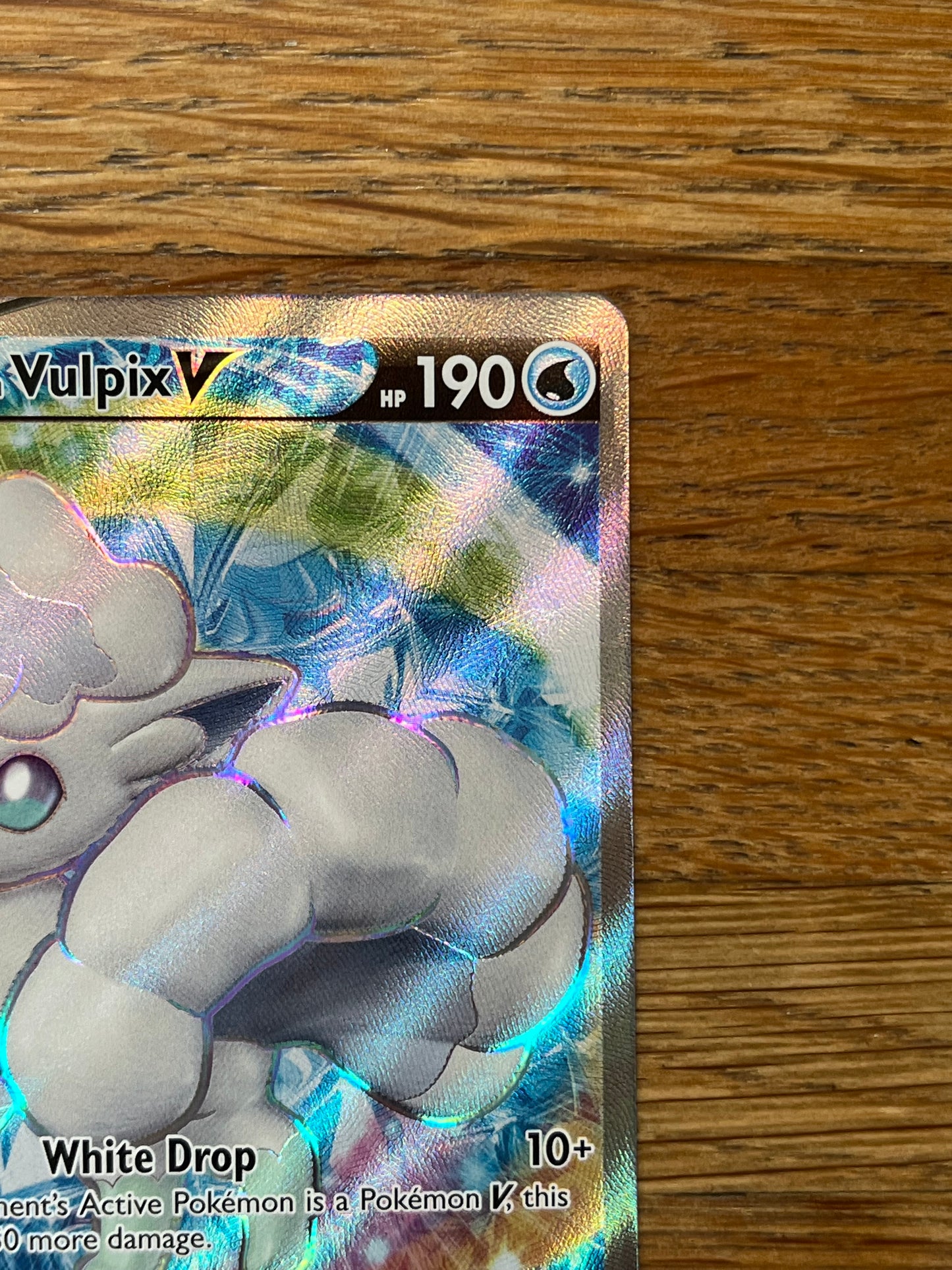 Alolan Vulpix V 173/195 Silver Tempest NM /Single Pokémon Card