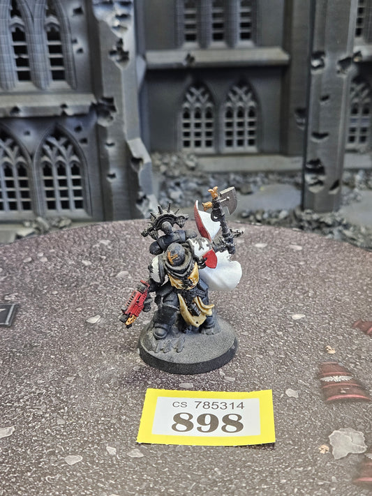 * Black Templars Marshal #898 Space Marines Warhammer 40k