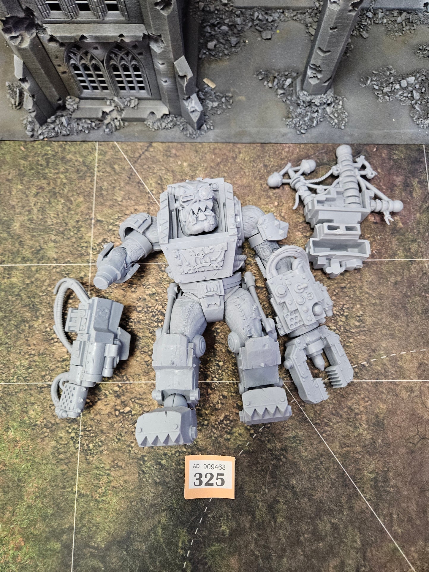 Meganob Joytoy #325 Orks Warhammer 40k