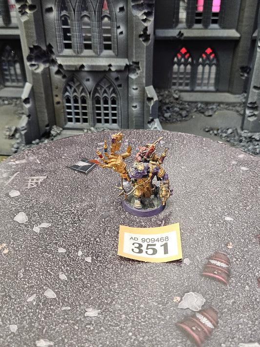 * Painboy #351 Orks Warhammer 40k