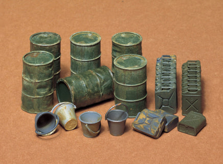 Jerry Cans Set