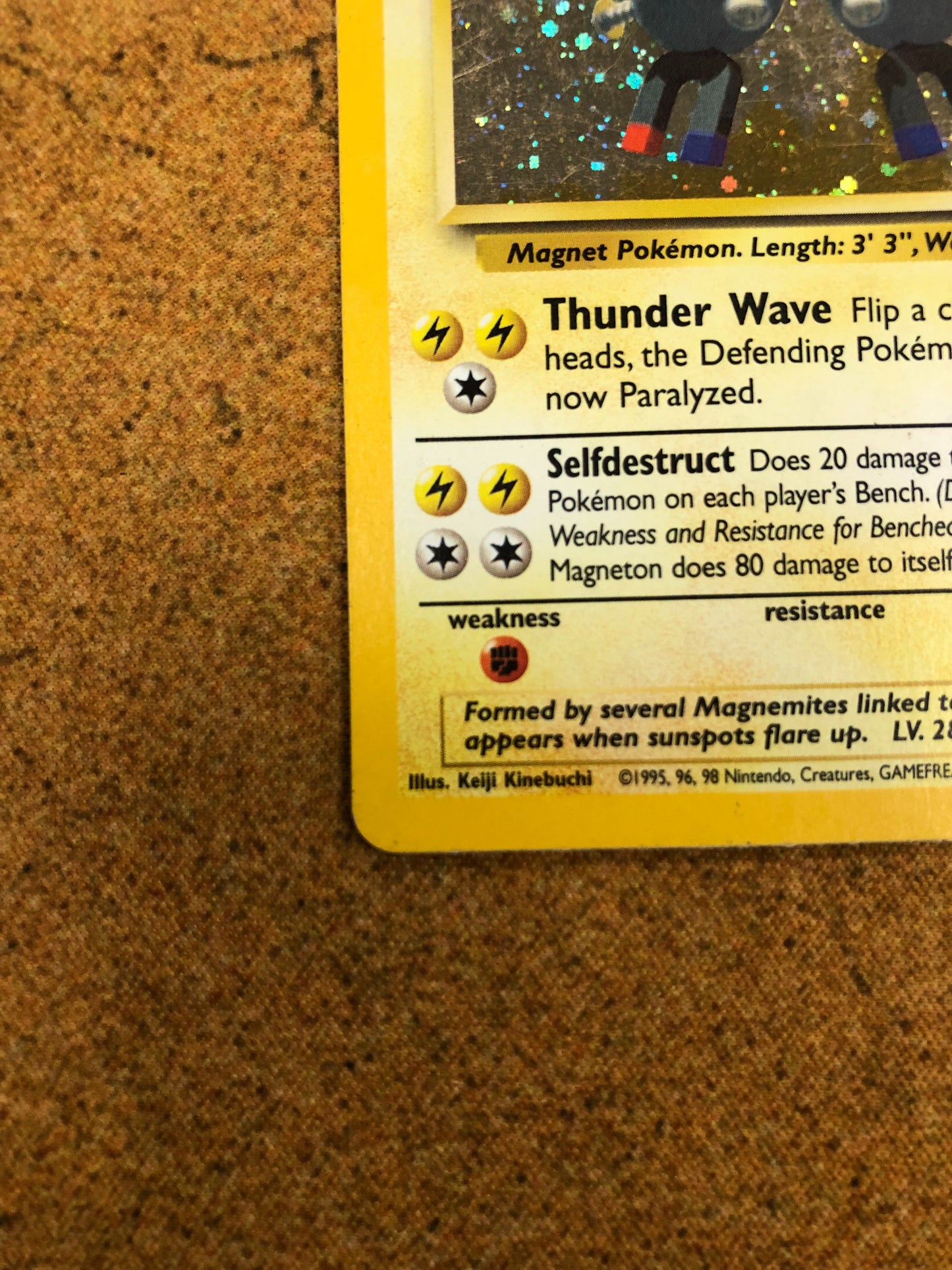 Magneton Holo 9/130 Base Set 2 Pokémon Single Card