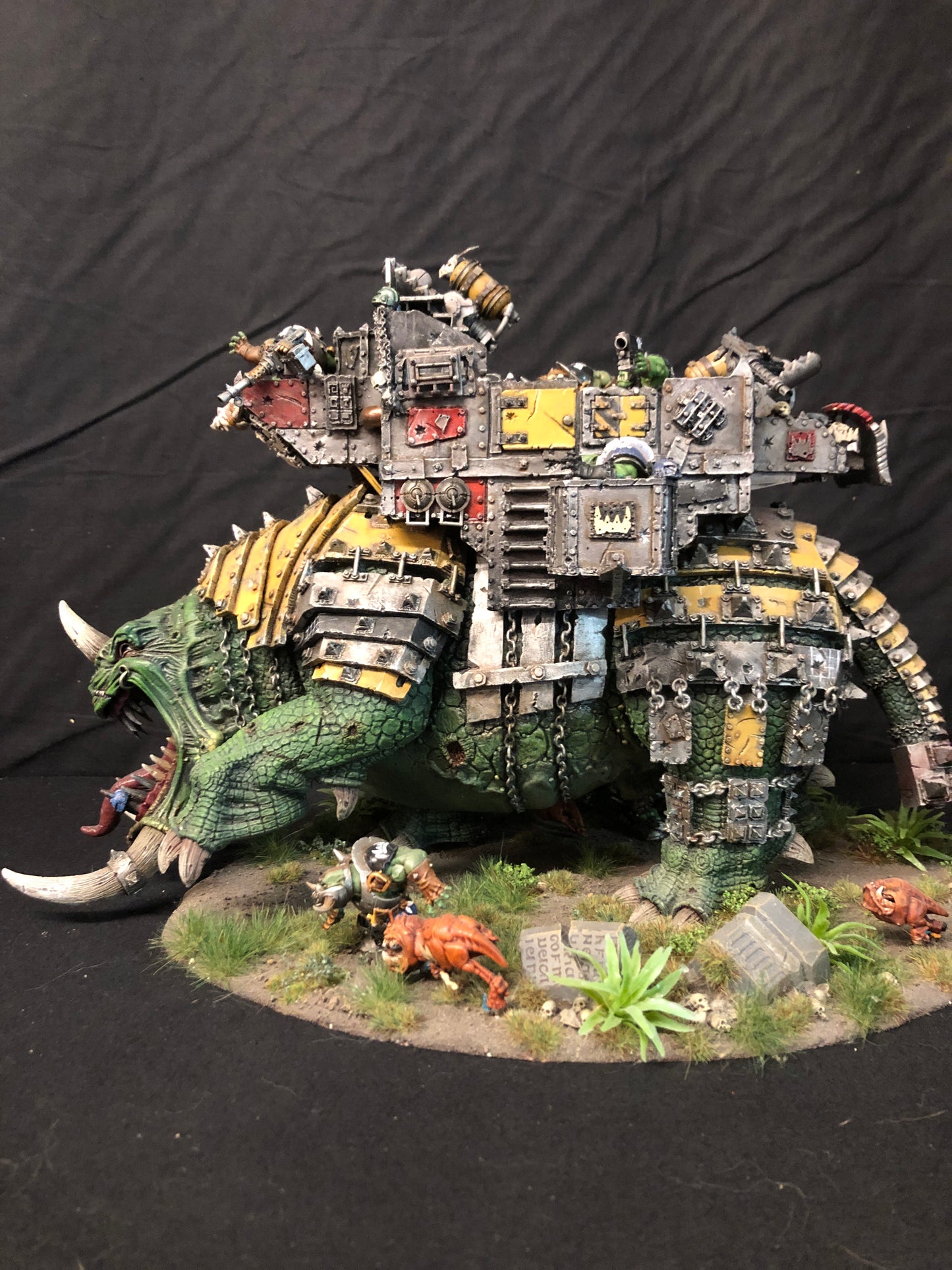 Gargantuan Squiggoth FORGEWORLD #370 Well Painted Orks Warhammer 40k