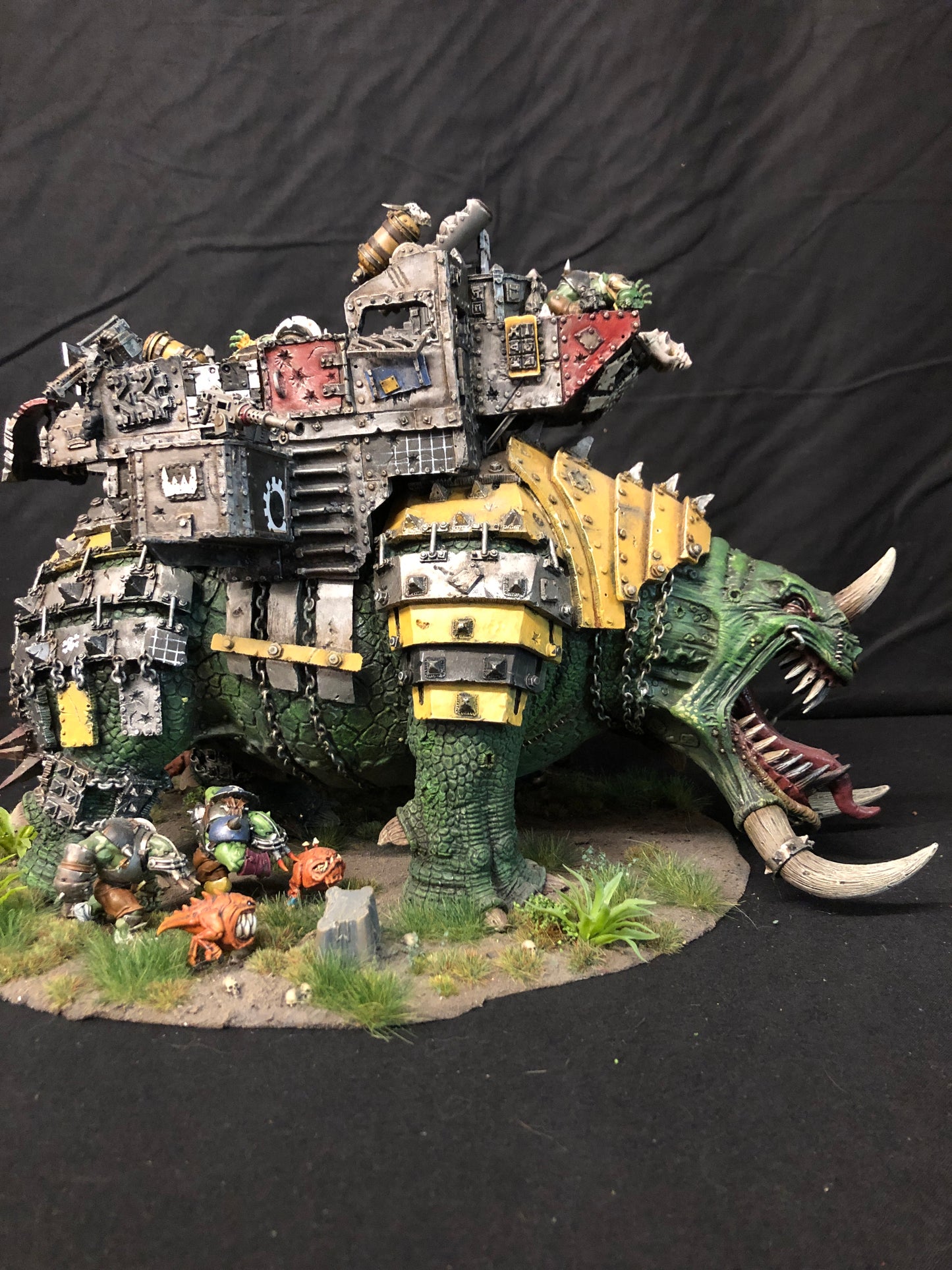 Gargantuan Squiggoth FORGEWORLD #370 Well Painted Orks Warhammer 40k