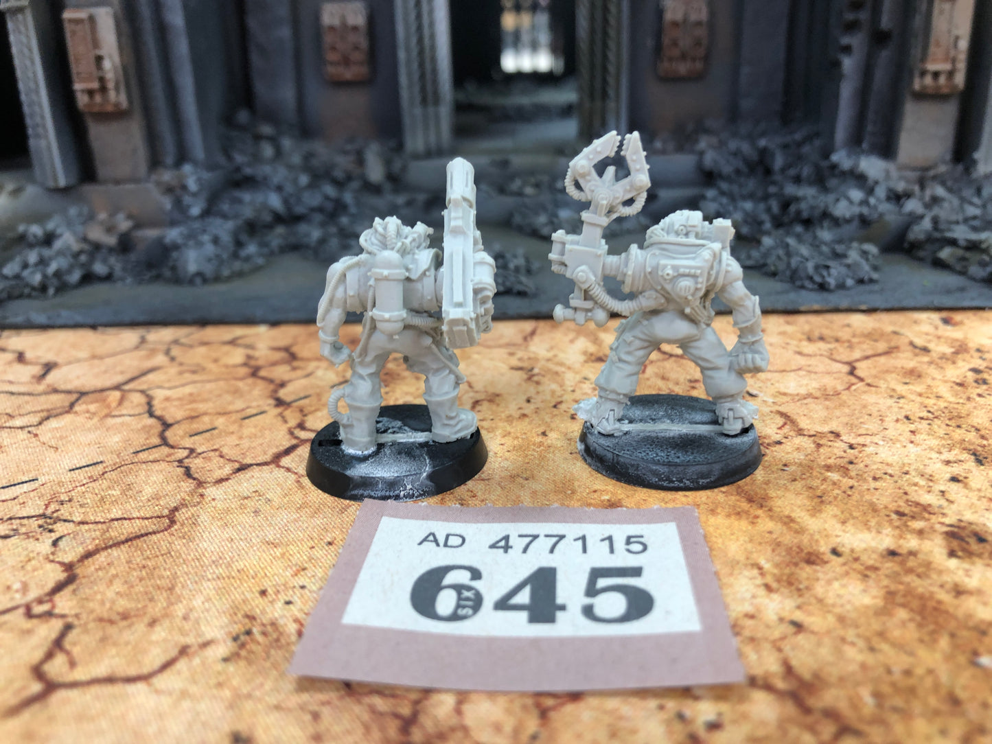 2x Servitors OOP #645 Adeptus Mechanicus Warhammer 40k