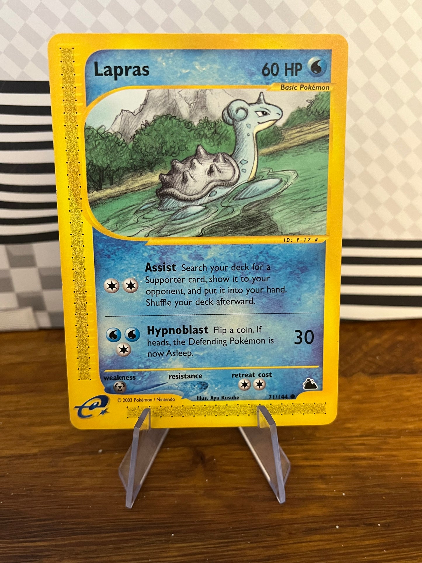 Lapras 71/144 Skyridge NM Single Pokémon Card