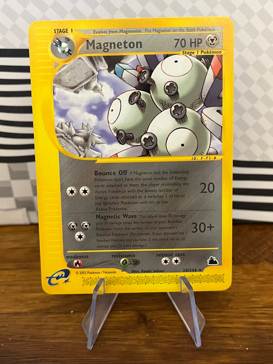Magneton 20/144 Skyridge NM Single Pokémon Card