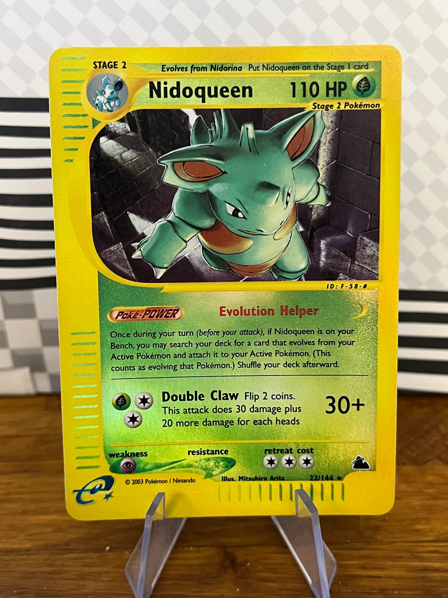 Nidoqueen 22/144 Reverse Holo Skyridge NM Single Pokémon Card
