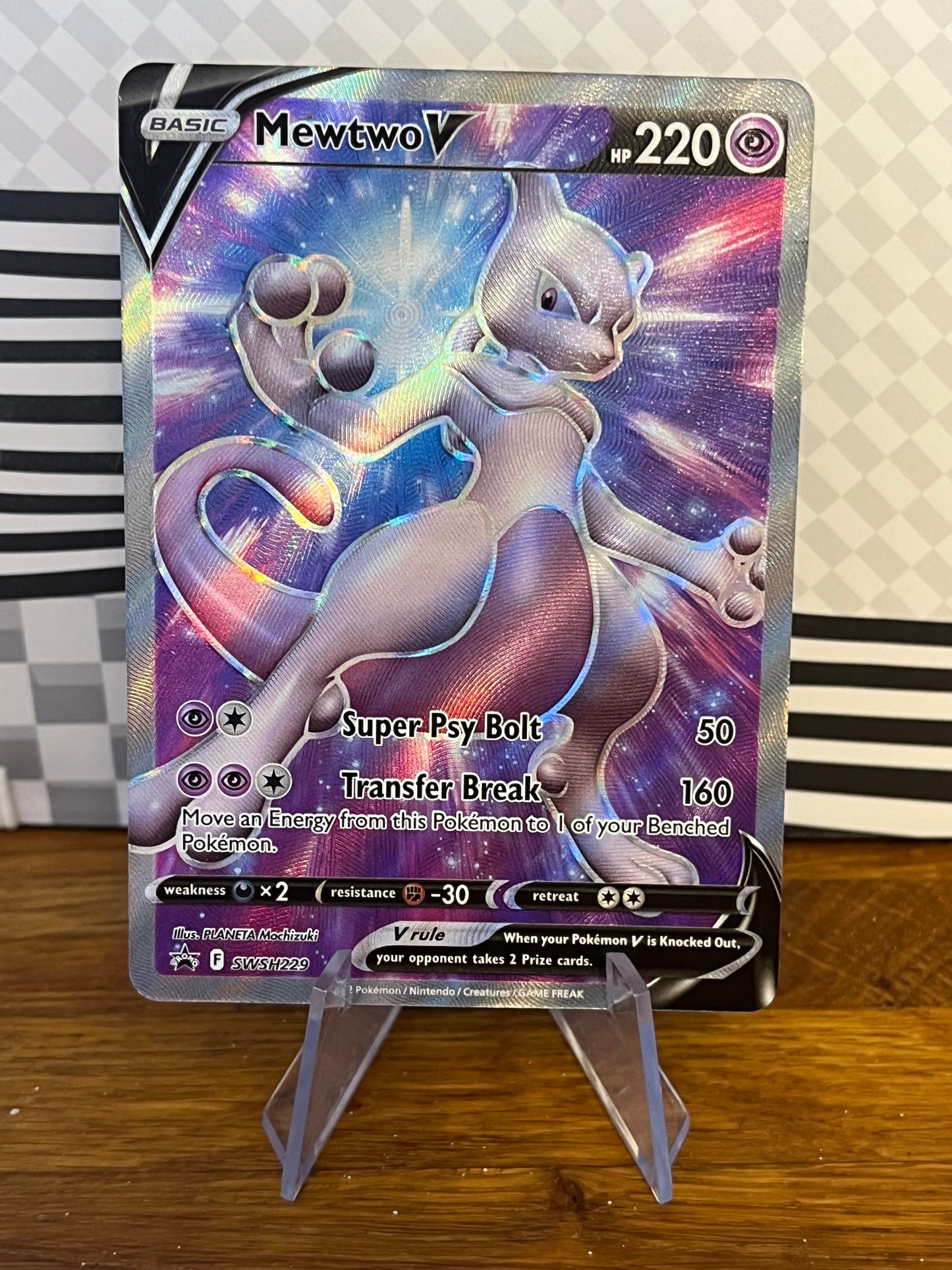 Mewtwo V SWSH229 Black Star Promo NM Single Pokémon Card