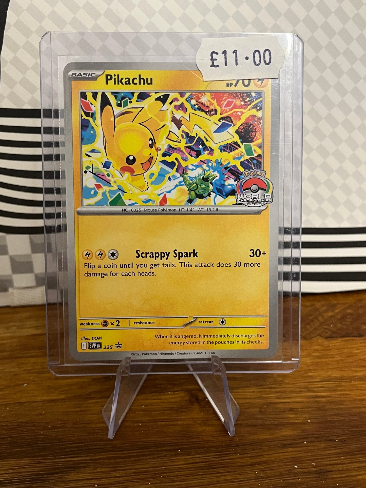 Pikachu 225 Black Star Promo NM Single Pokémon Card
