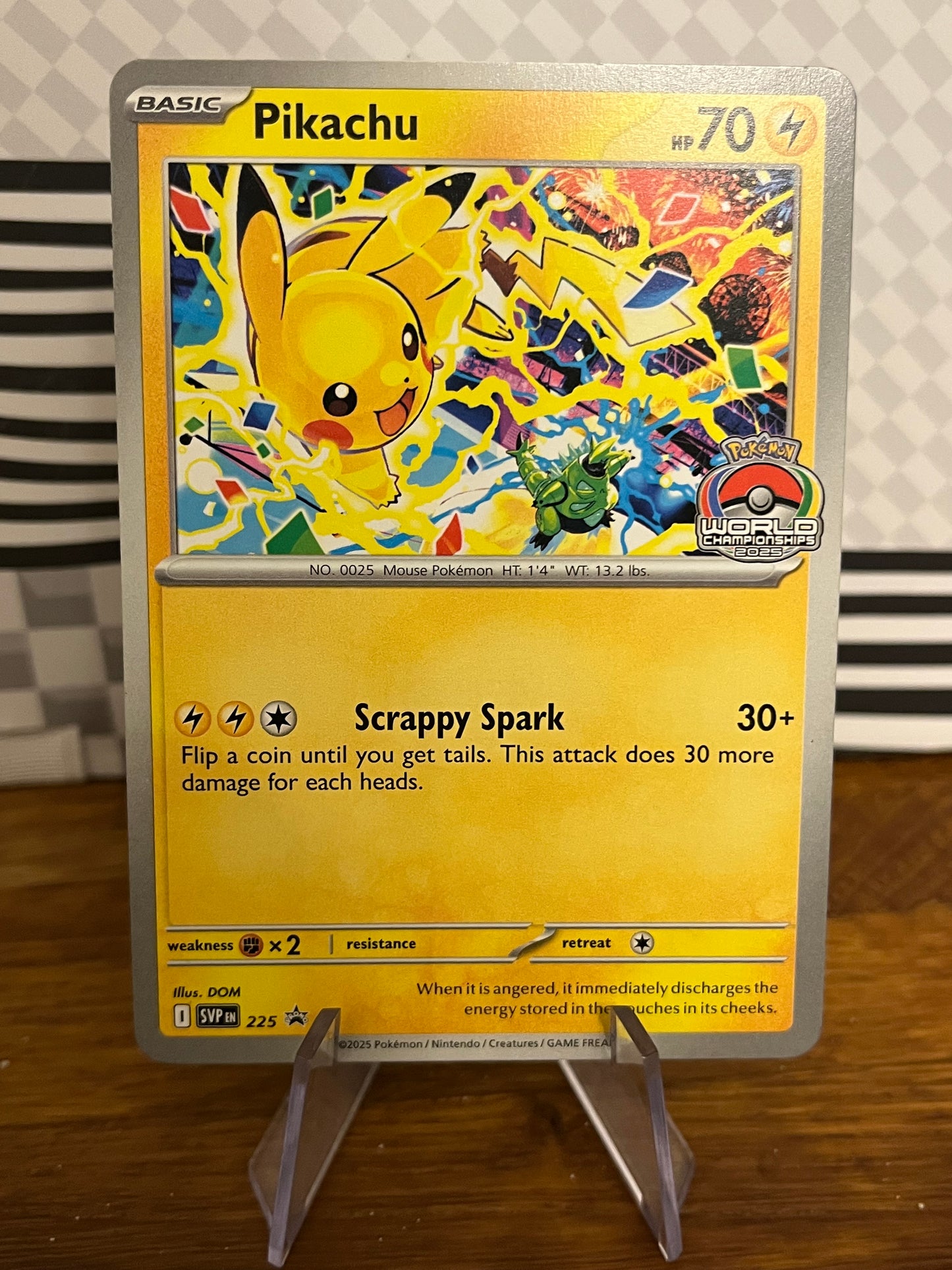 Pikachu 225 Black Star Promo NM Single Pokémon Card