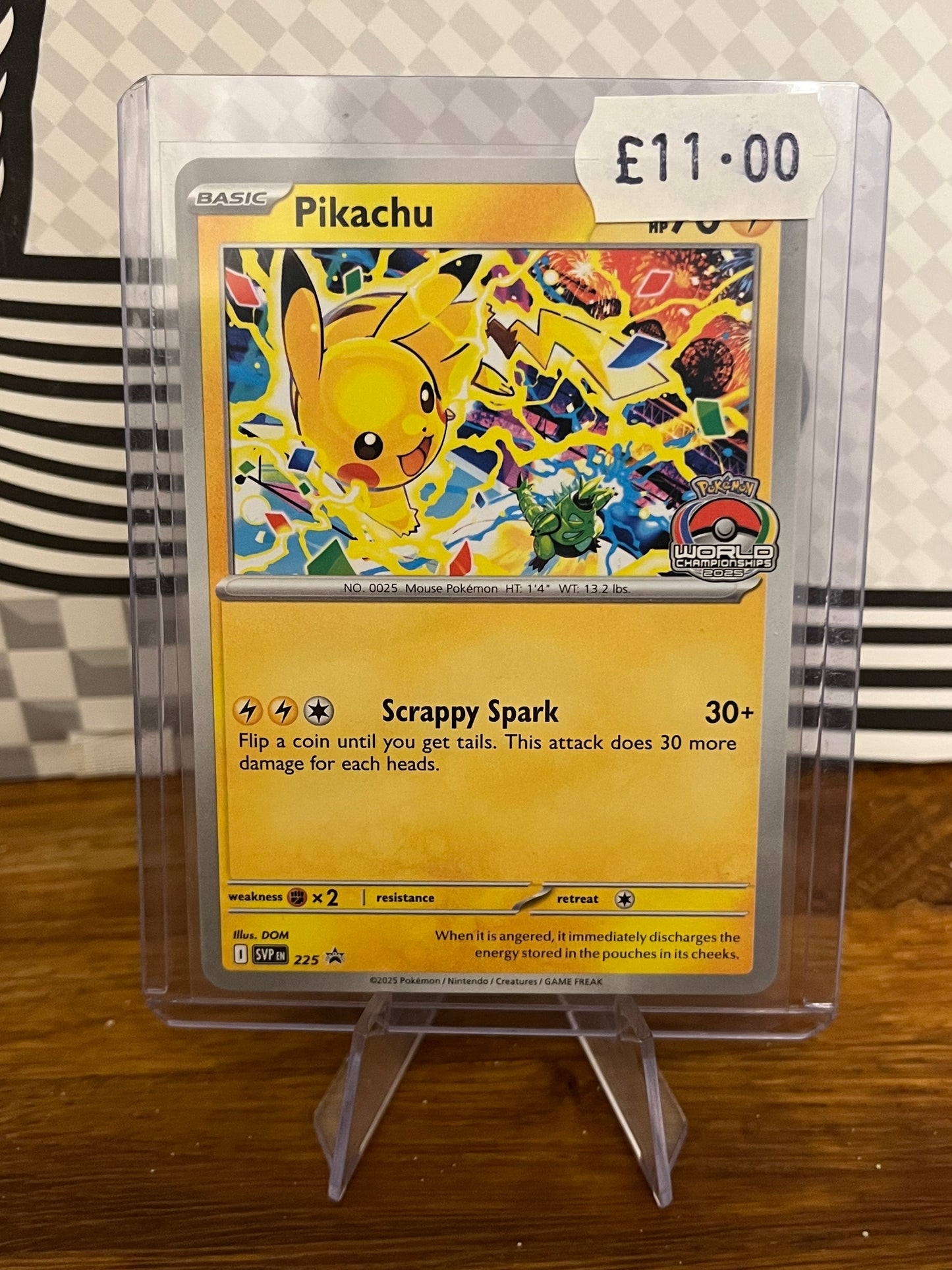 Pikachu 225 Black Star Promo NM Single Pokémon Card