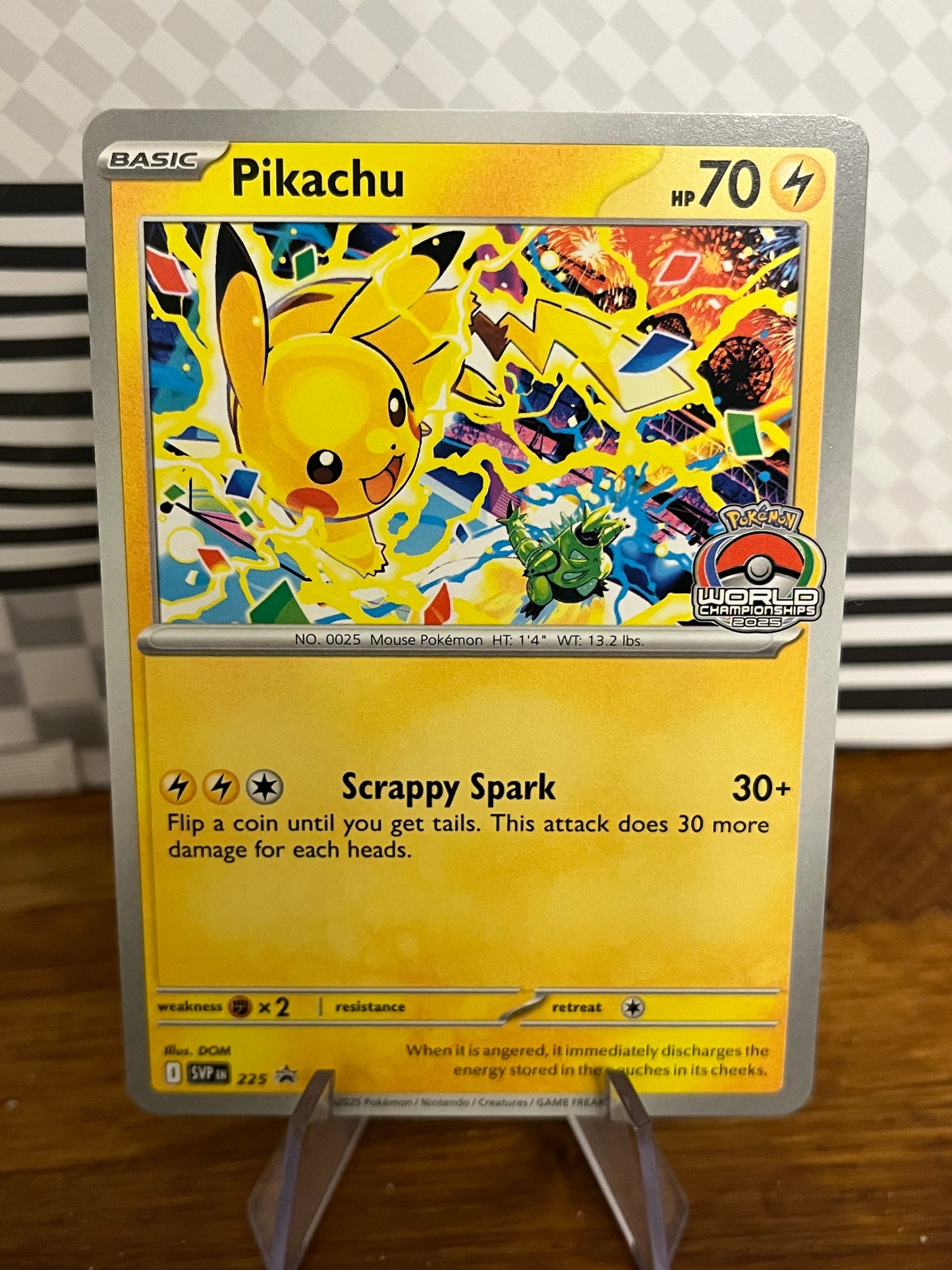 Pikachu 225 Black Star Promo NM Single Pokémon Card