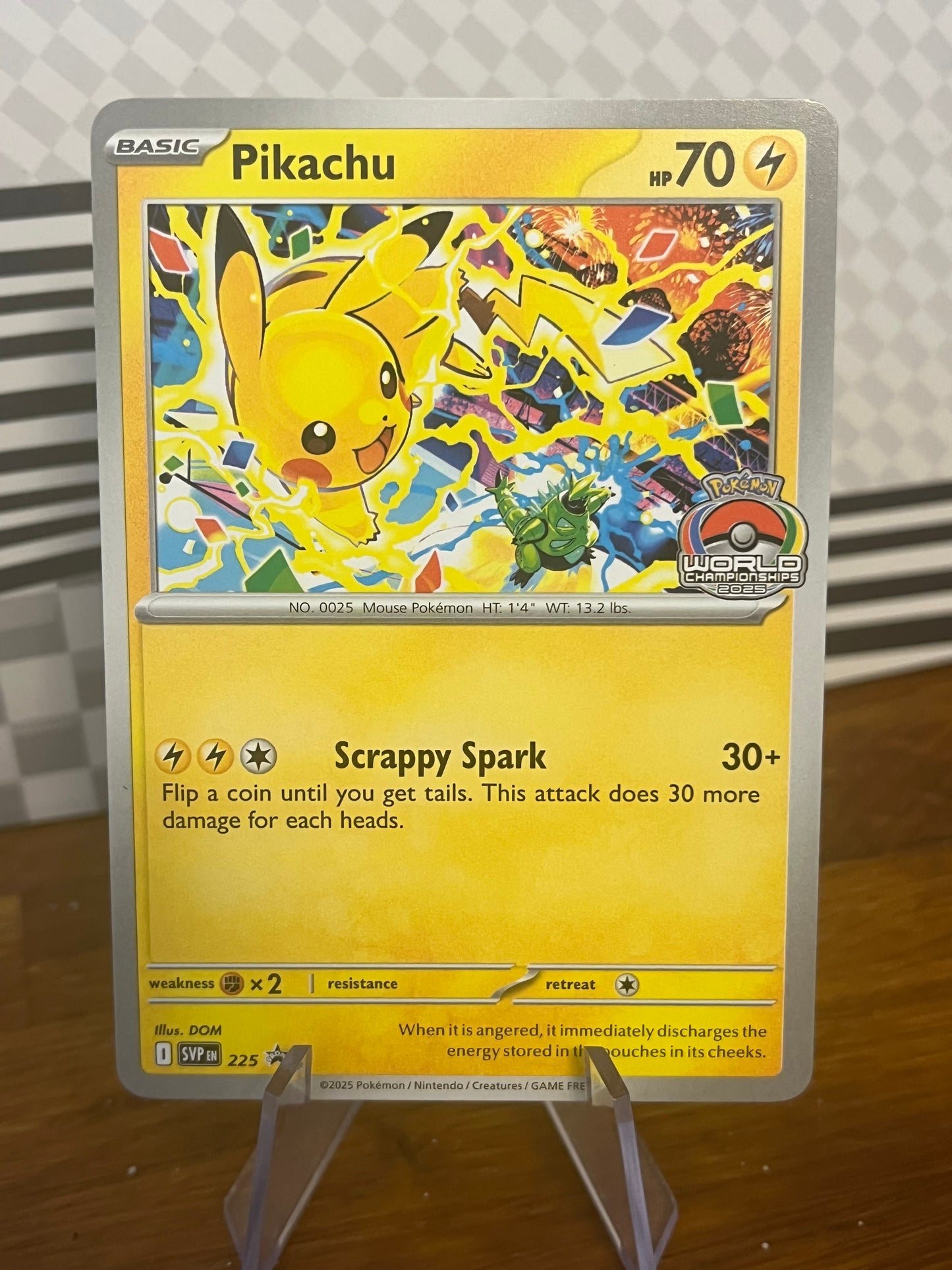 Pikachu 225 Black Star Promo NM Single Pokémon Card