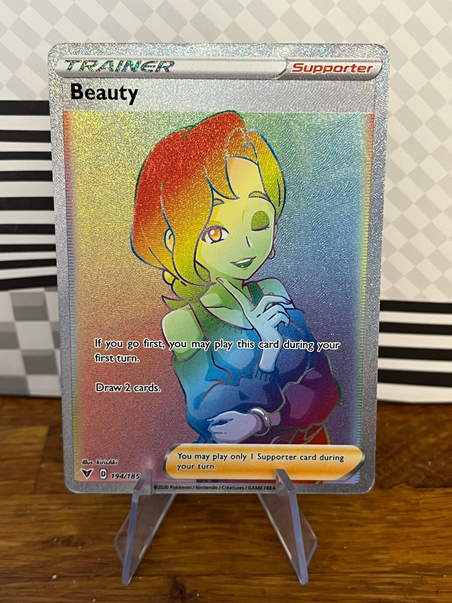 Beauty 194/185 Rainbow Rare Vivid Voltage NM Single Pokémon Card